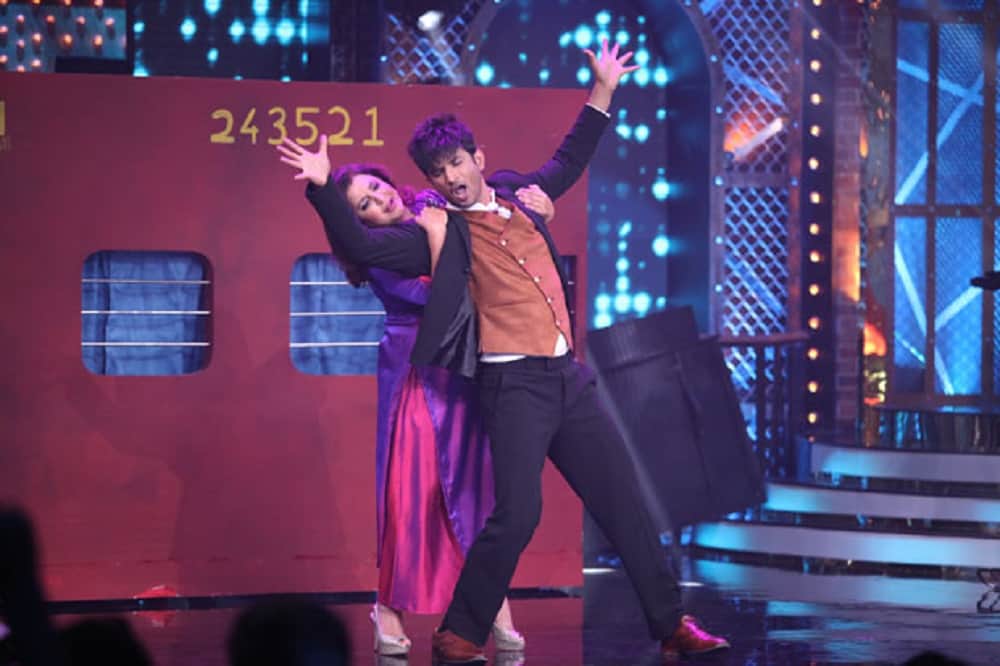 Sushant singh rajput live with six people in room with six people his earning was 250 rupees