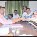 himachal assembly election 2017 rajinder rana take blessings from prem kumar dhumal