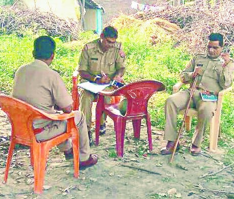Firing at Chotar's house, nine injured in election clash