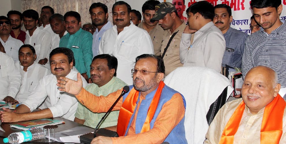 Fuse Transformers are SP, BSP and Congress: Minister Suresh Khanna