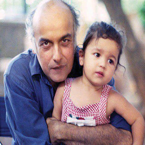 you can not Identify these famous Bollywood actress by their childhood picture