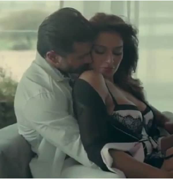 Karan Singh Grover And Bipasha Basu shoots for Condom Ad