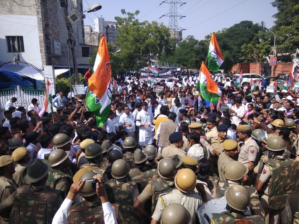 congress protest in jaipur against the controversial bill