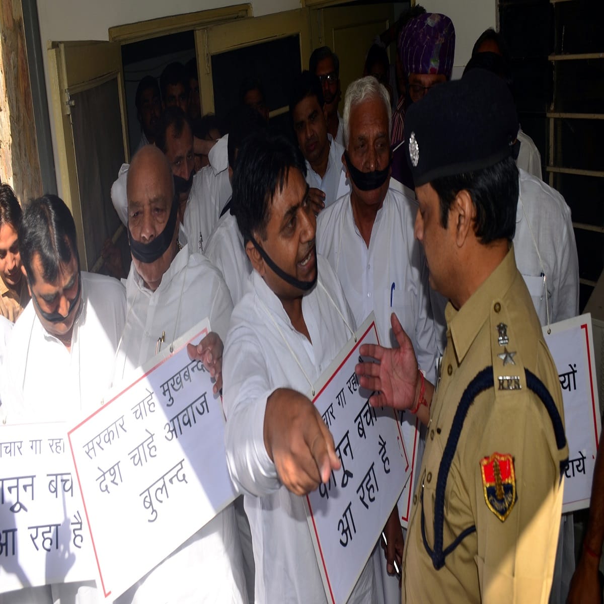 congress protest in pictures against rajasthan government-s controversial bill 
