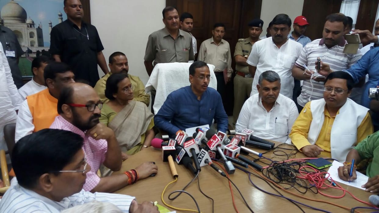 up deputy cm dinesh sharma said only taj mahal can't increase income