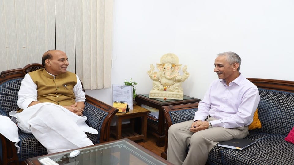 EX IB chief Dineshwar Sharma will be the central government's interlocutor on kashmir issue