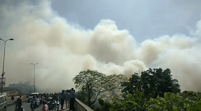 Fire near a closed factory in Kota, Scared people