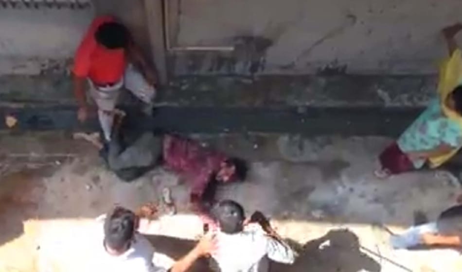 man in kapashera beaten for intervening in a fight, video goes viral