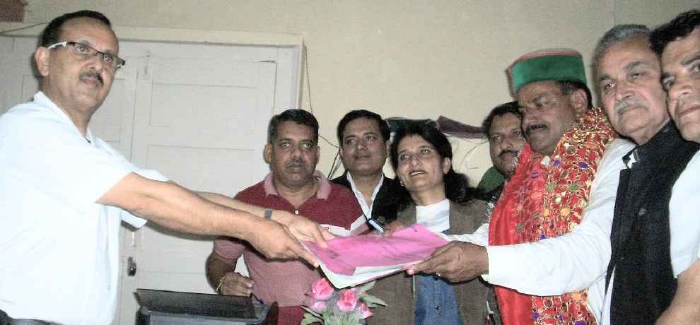 सुरिंद्र मनकोटिया ने भरा नामांकन