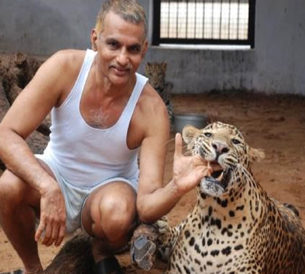 kbc 10 prakash amte contestant of first special episode karmaveer