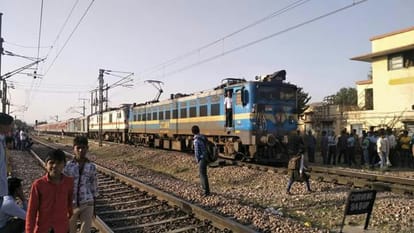 mumbai delhi rajdhani express halted for 2 hours after train hit an animal 