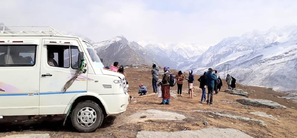 fresh snowfall recorded in manali himachal pradesh