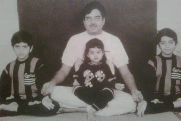 you can not Identify these famous Bollywood actress by their childhood picture