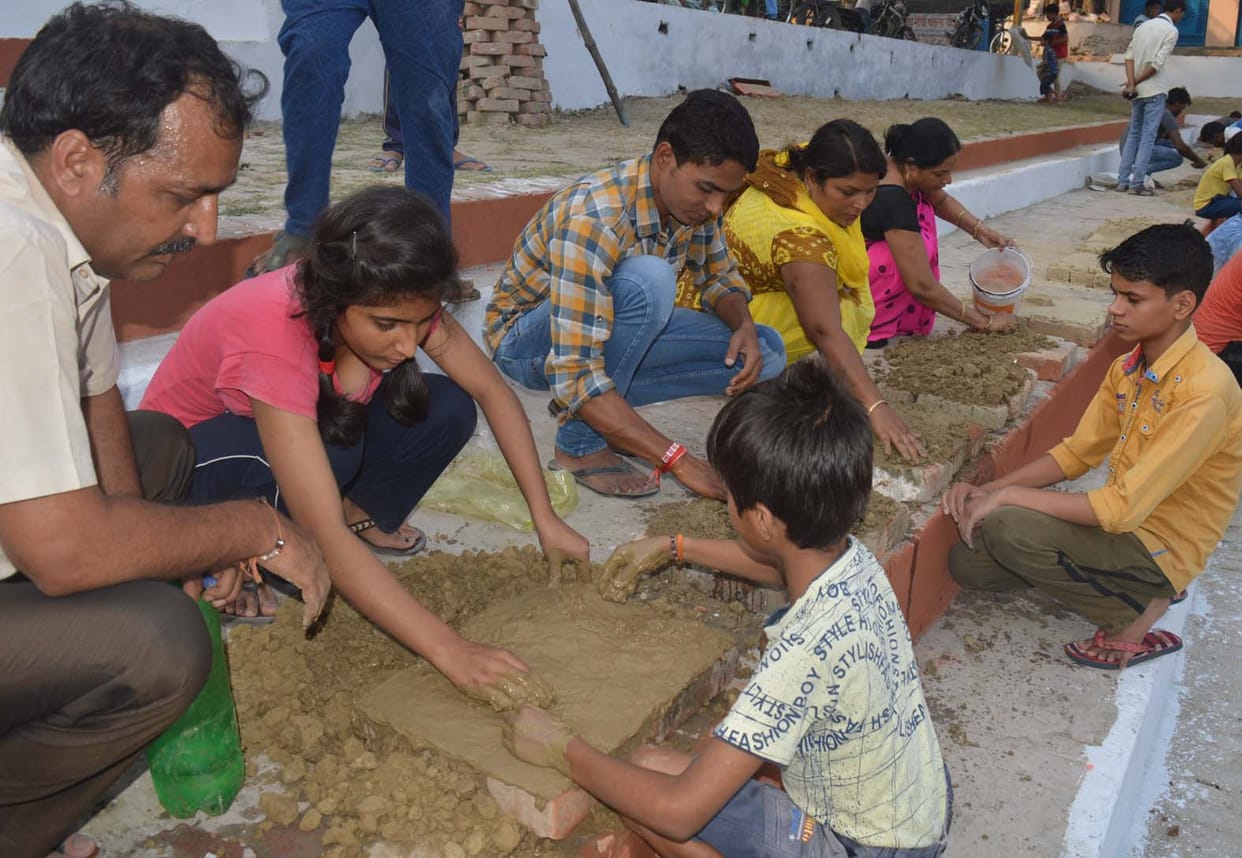  People shopping for Chhath festival