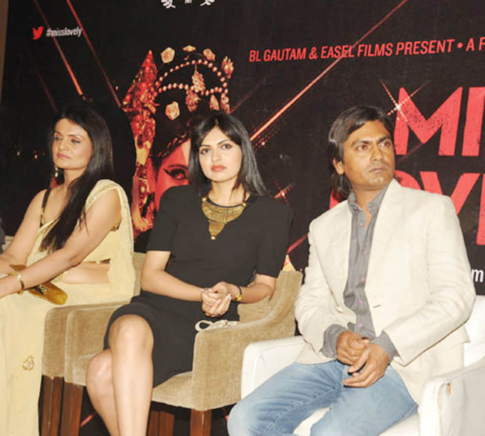 Nawazuddin Siddiqui is willing to exploit a woman to sell his book says niharika singh