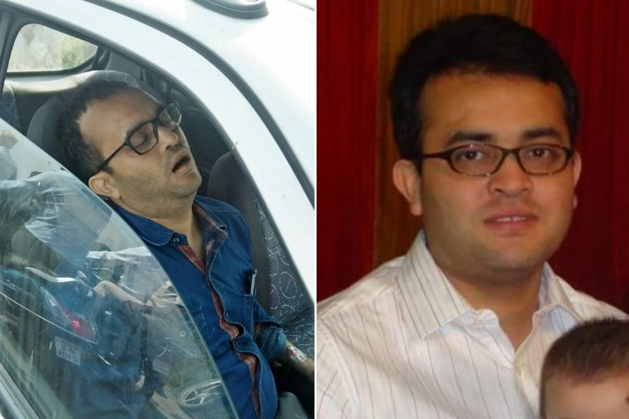 doctor found dead at his car in gomtinagar
