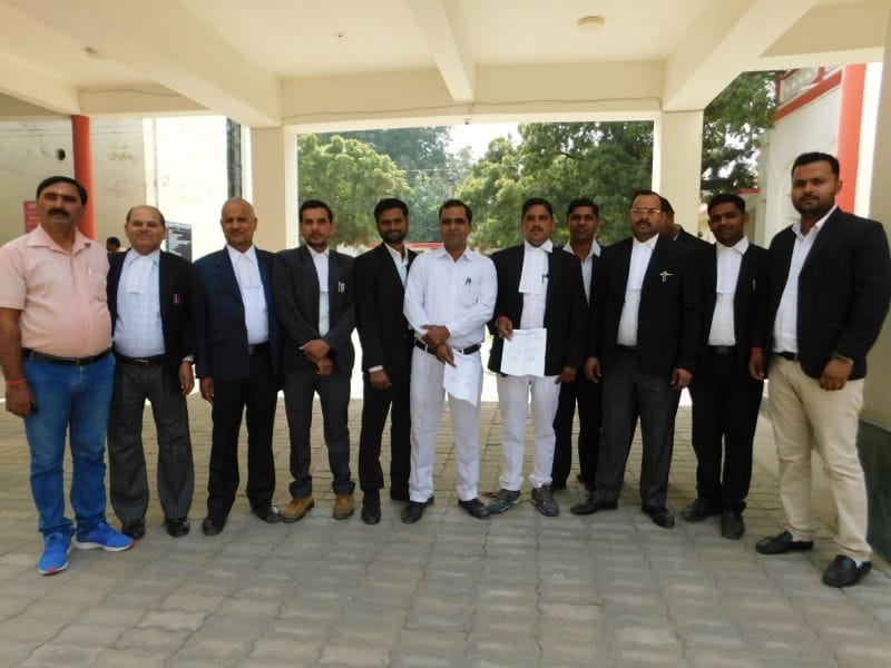अधिवक्ताओं ने मनाया विरोध दिवस