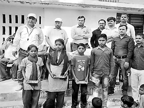 Anuj and Roshni win package-level championships