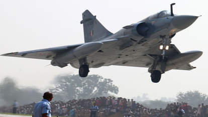 bravery of Indian Air Force on Express-Way