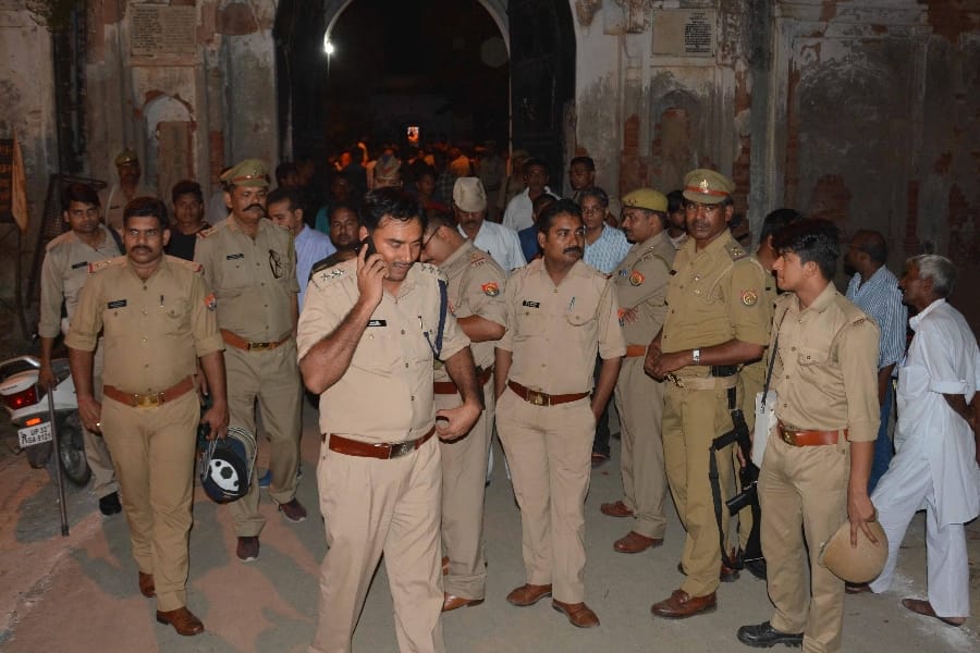 ruckus in hasanganj in Lucknow.