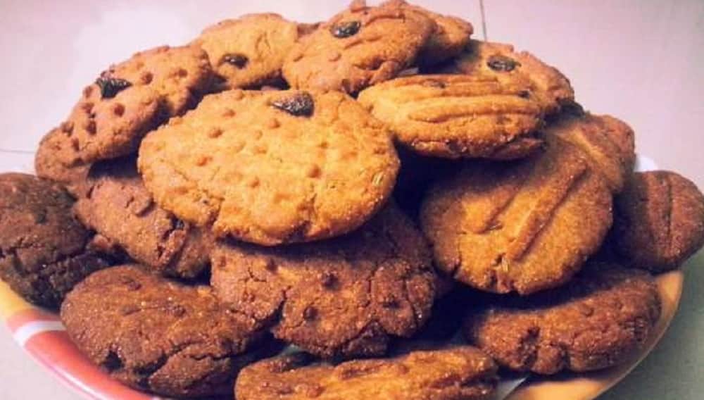 Chhath Puja 2018: With these easy recipe you can make crispy thekua at home