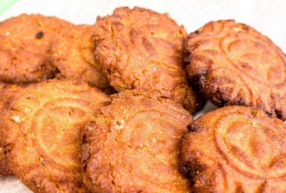 Chhat Puja 2020: Chhat Puja Prasad Recipe Make Crispy Thekua With Easy Trick