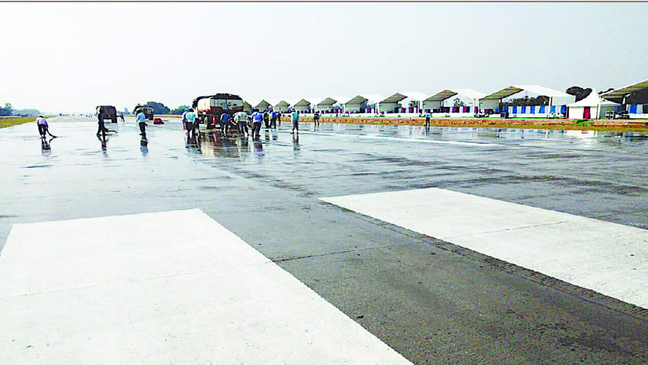 Fighter aircraft will run on expressway