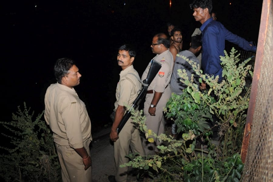 two get drowned in a lake and died in Lucknow.