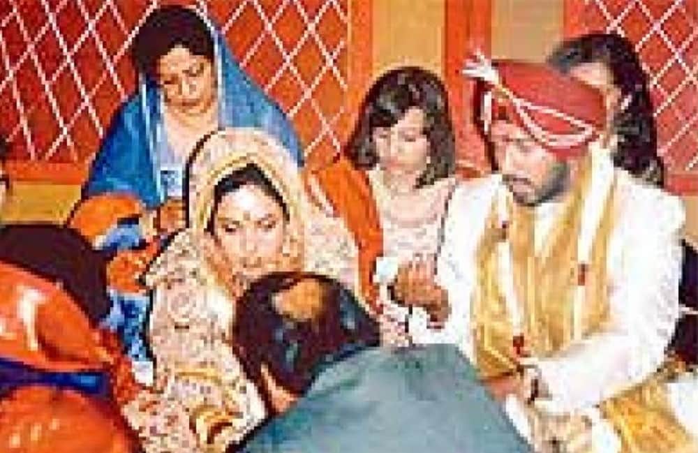 From Mallika Sherawat to Manisha Koirala these bollywood celebrities marriage did not last for long