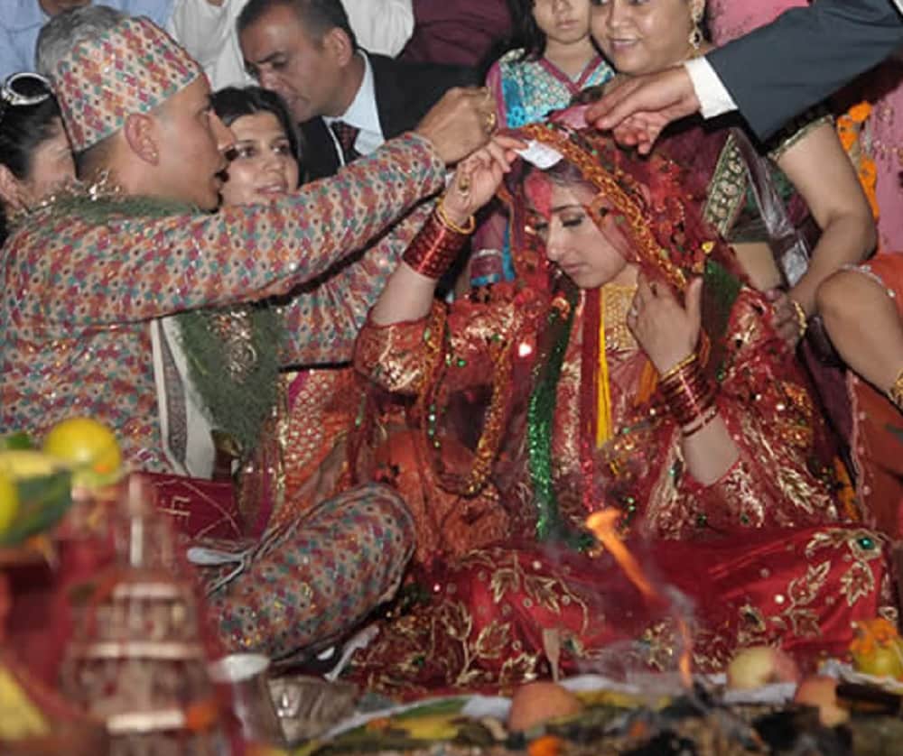 From Mallika Sherawat to Manisha Koirala these bollywood celebrities marriage did not last for long