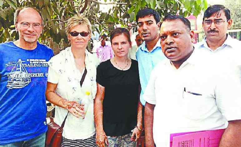 Foreign bride to Bhai Hindustani bridegroom