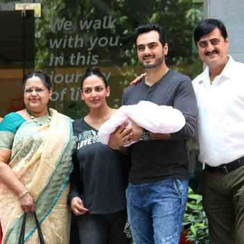 hema malini announced the name of esha deol baby girl