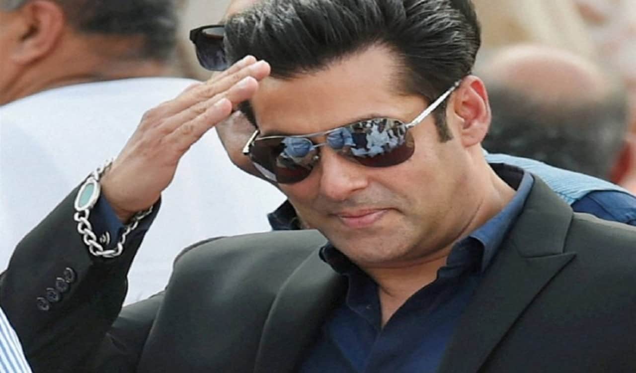 Salman Khan shared his embarrassing moment when he was become embarrassed in award show
