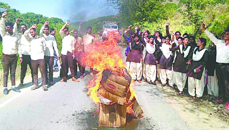 Student flares up with communication service stalled