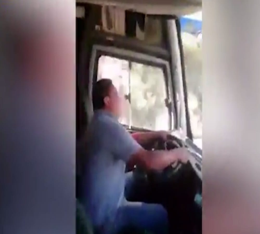 Video being Viral of Driver dance stunt in moving bus