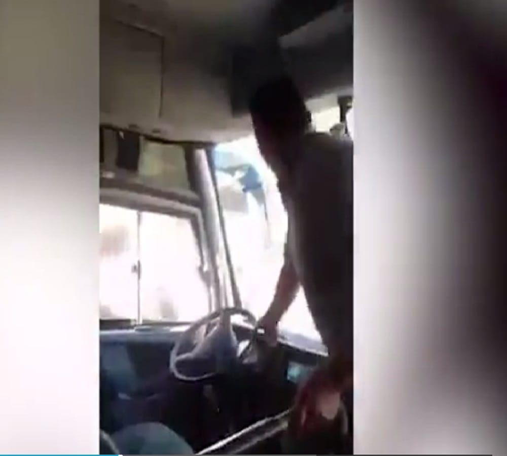 Video being Viral of Driver dance stunt in moving bus