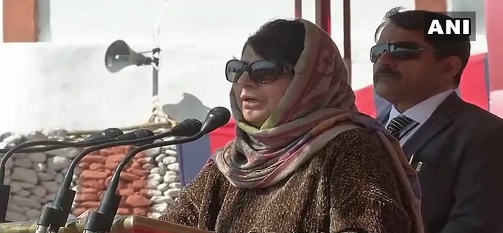 ruckus in Chief Minister Mehbooba Mufti's rally, demand for reservation