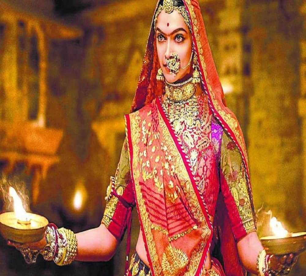 film padmawati song ghoomer release deepika looks so royal