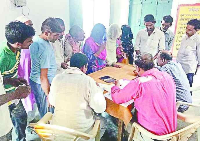 The supply department team reached to investigate black marketing of ration