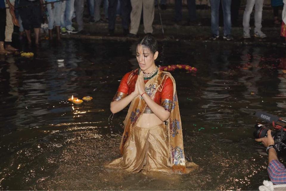 Kangana Ranaut Release Poster Of Film Manikarnika As Tribute On Rani Lakshmibai Death Anniversary