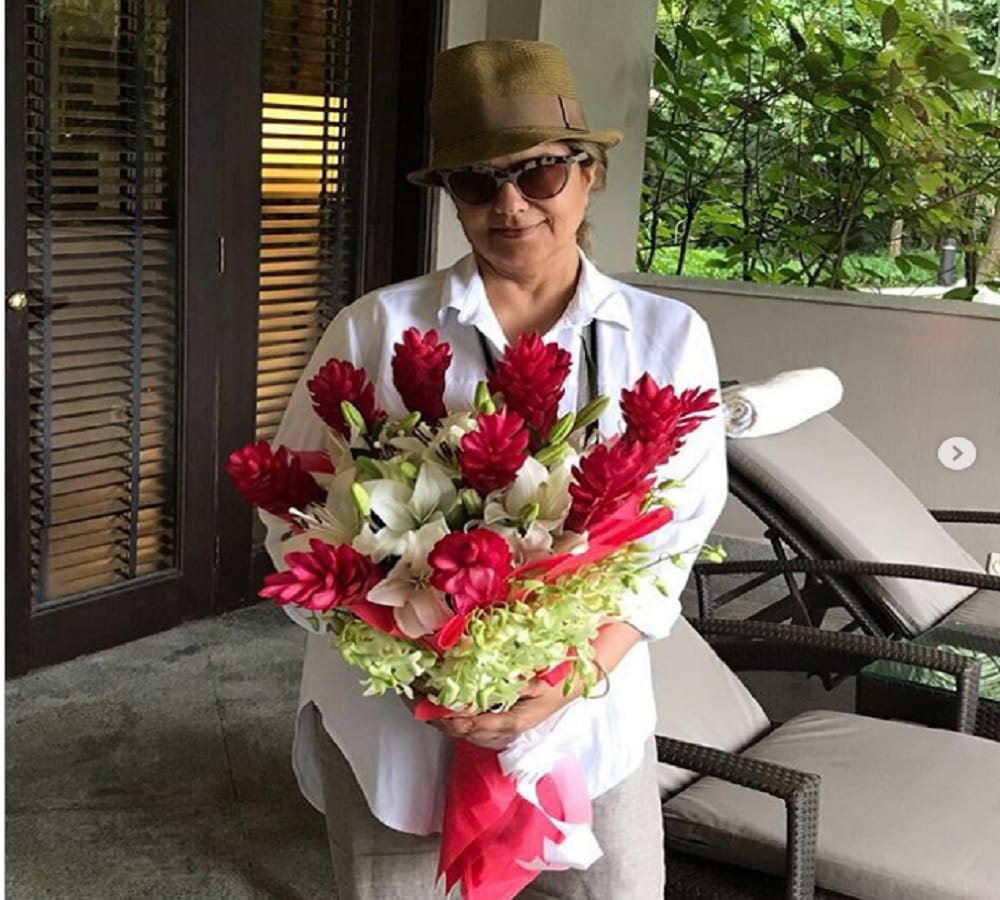 Hrithik Roshan shared his mother’s birthday photo on instagram, he's saw with his ex-wife
