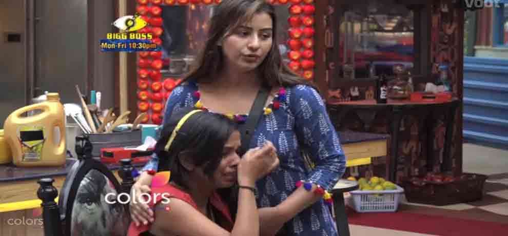 bigg boss 11 dhinchak pooja crying on camera these are the reasons