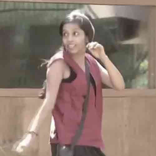 bigg boss 11 dhinchak pooja crying on camera these are the reasons