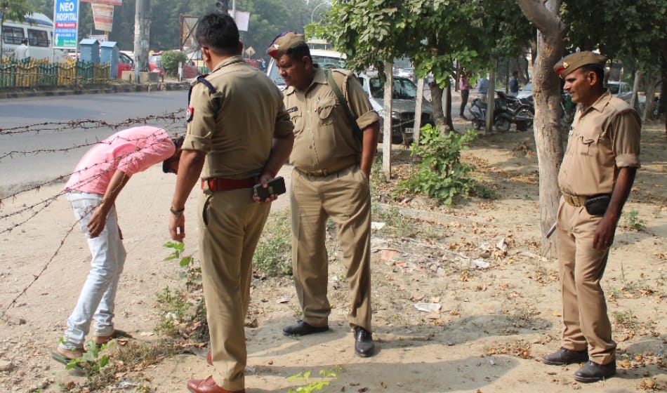 पेशी पर आया बंदी चकमा देकर हिरासत से फरार