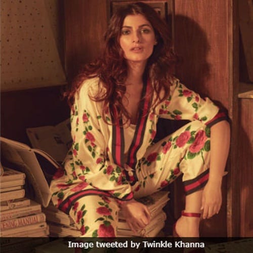 Twinkle Khanna trolled after posting this pic on twitter