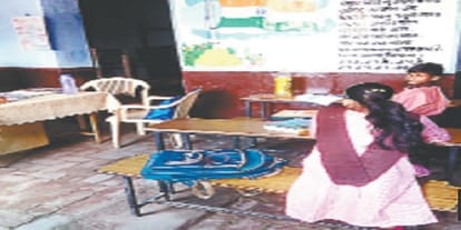 Not a teacher, the children handling the class, teachers found missing
