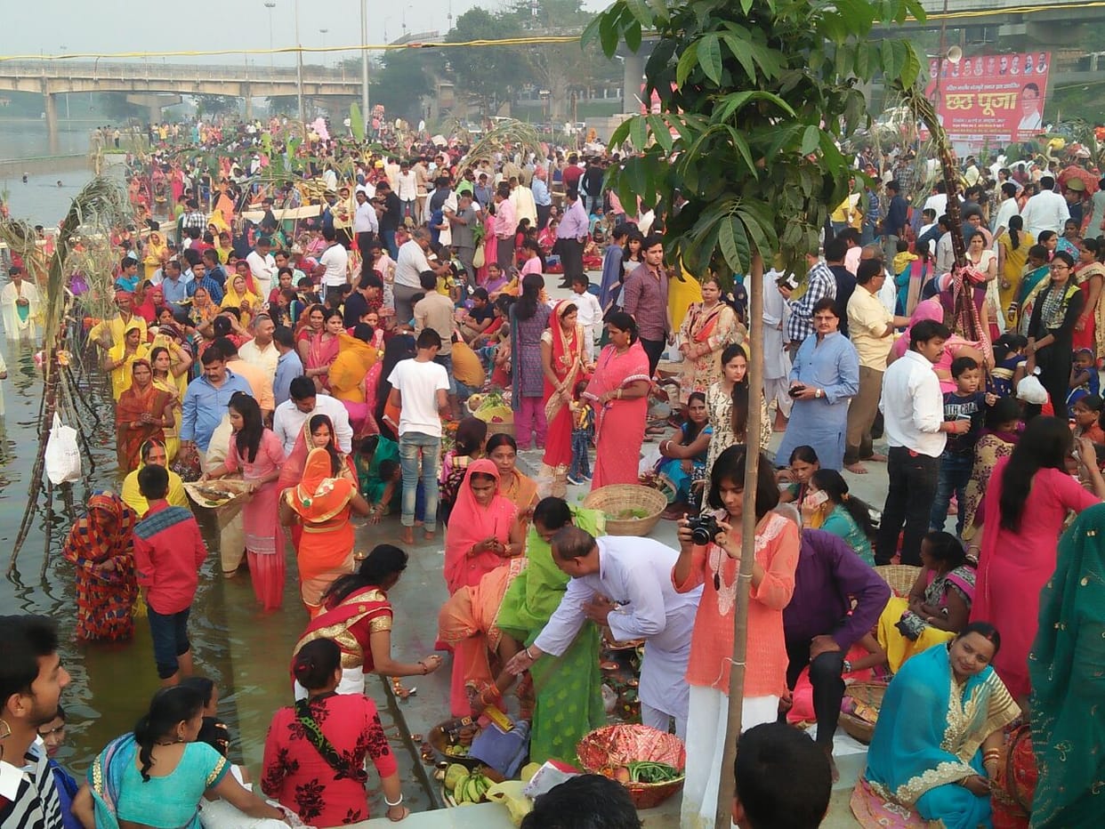 chhat festival celebrated in lucknow