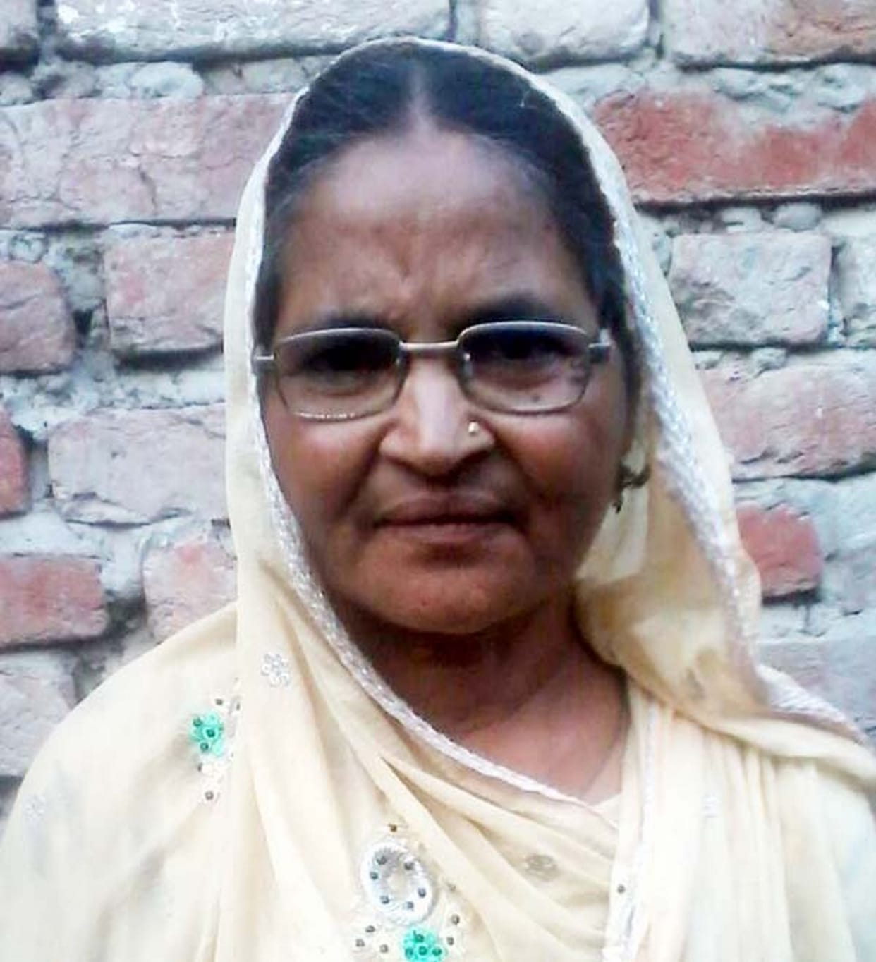 स्टेट बैंक के पास महिला से 22 हजार लूटे