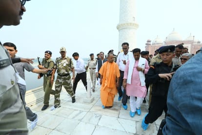 Up CM YOGI Adityanath addressed people in agra