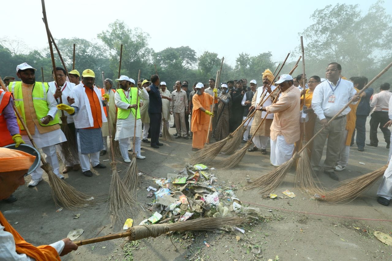 Up Cm yogi Adityanath in agra